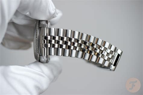 adjust rolex jubilee ends gap|jubilee bracelet adjustment screw.